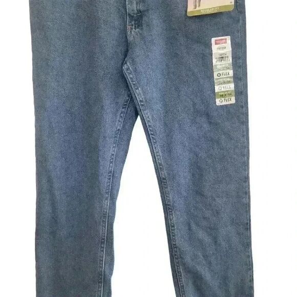 Wrangler Men's Medium Wash Blue Cotton/Spandex Regular Fit Comfort Flex Relaxed - Picture 4 of 13